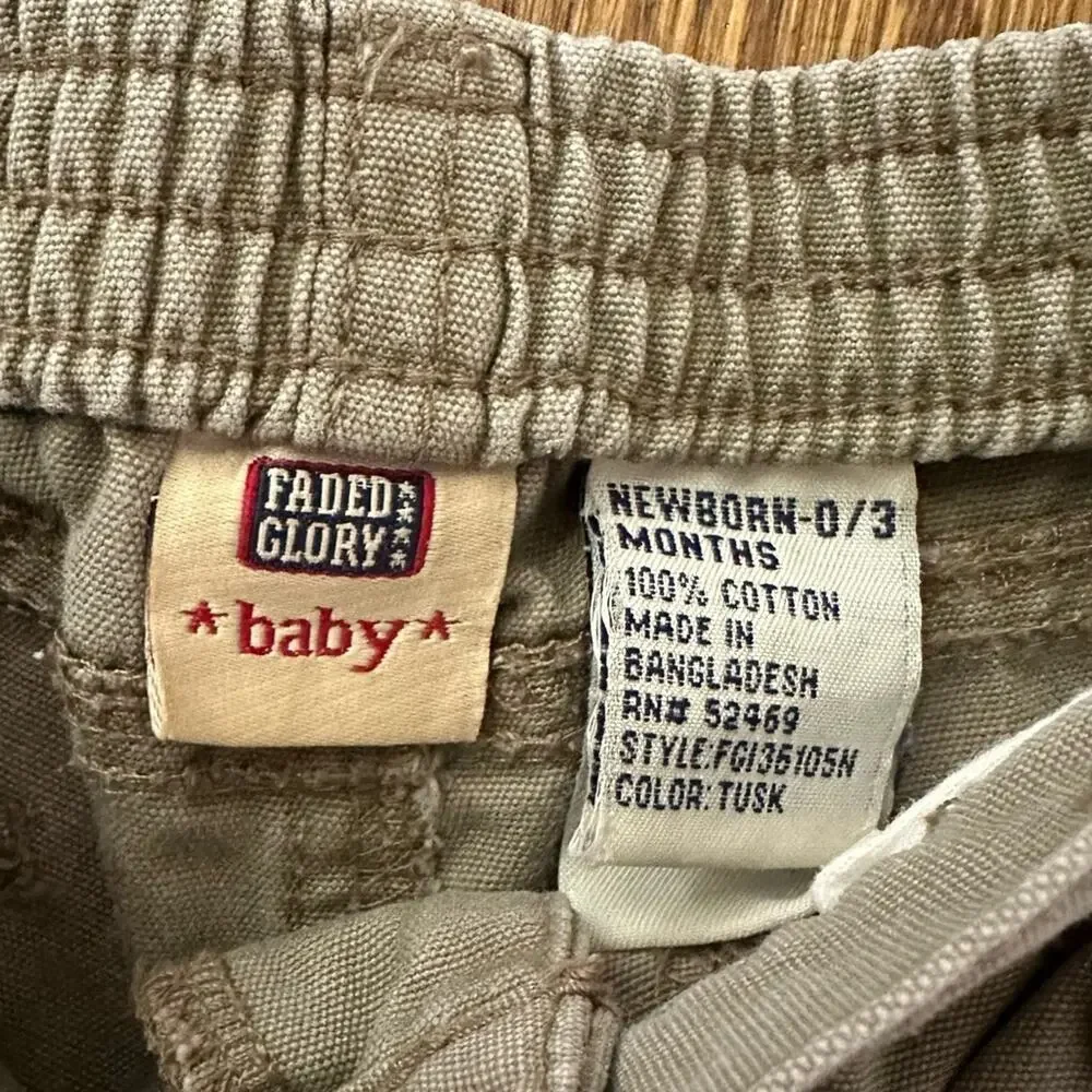 2 pairs of baby pants, size 0-3 months